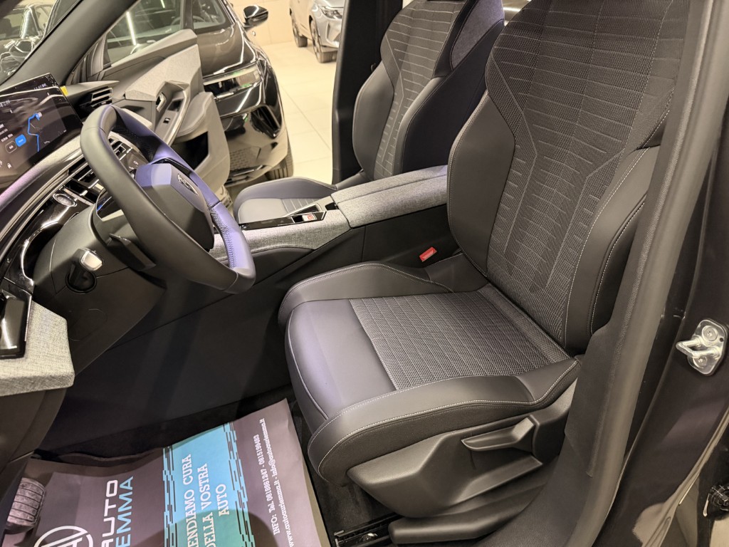 PEUGEOT 3008 1200 HYBRID 145 CV ALLURE CAMERA 360